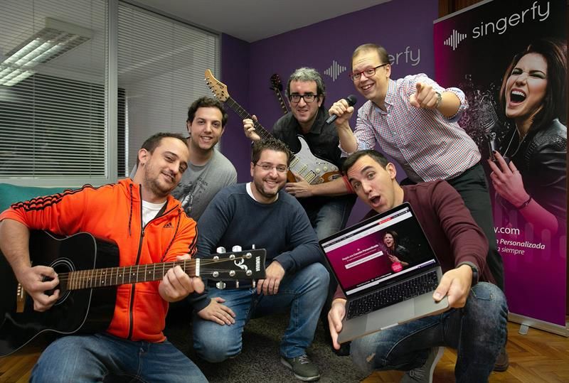 ConectorSpain's tweet photo. Este año el #FIB2019 @fiberfib acogía por primera vez una #StartupCompetition la ganadora de la cual ha sido la #StartupConector @singerfy ¡Enhorabuena a todo el equipo!🚀vía @LaVanguardia https://t.co/6uhzbQ7sMv https://t.co/yq0NXLF5xv