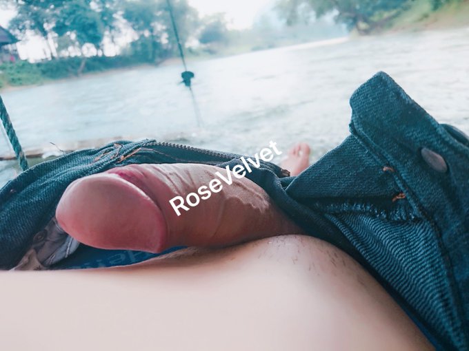 เหมือนว่ากำลังฮิตมุมนี่กัน แต่เหมือนจะเห็นขาน้อยไปหน่อย 555+  ลมเย็นดี   #โชว์ควย #ควย #outdoor #ทาสชาย<a href="/tag/outdoor"class="tags"><span>#outdoor</span></a><a href="/tag/%E0%B8%84%E0%B8%A7%E0%B8%A2"class="tags"><span>#ควย</span></a><a href="/tag/%E0%B9%82%E0%B8%8A%E0%B8%A7%E0%B9%8C%E0%B8%84%E0%B8%A7%E0%B8%A2"class="tags"><span>#โชว์ควย</span></a><a href="/tag/%E0%B8%97%E0%B8%B2%E0%B8%AA%E0%B8%8A%E0%B8%B2%E0%B8%A2"class="tags"><span>#ทาสชาย</span></a>