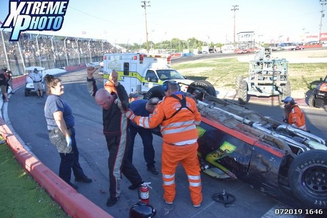InjuryCareEMS's tweet photo. Our medics are always where the action happens... Check out this Xtreme Photo from Saturday night @meridianspeed ... 😮
(Disclaimer: There were no serious injuries from this incident, thankfully!)
#Racing #Rollover #EMS #EventEMS #Medics #InjuryCareEMS #MeridianSpeed https://t.co/CKSGpANSLb