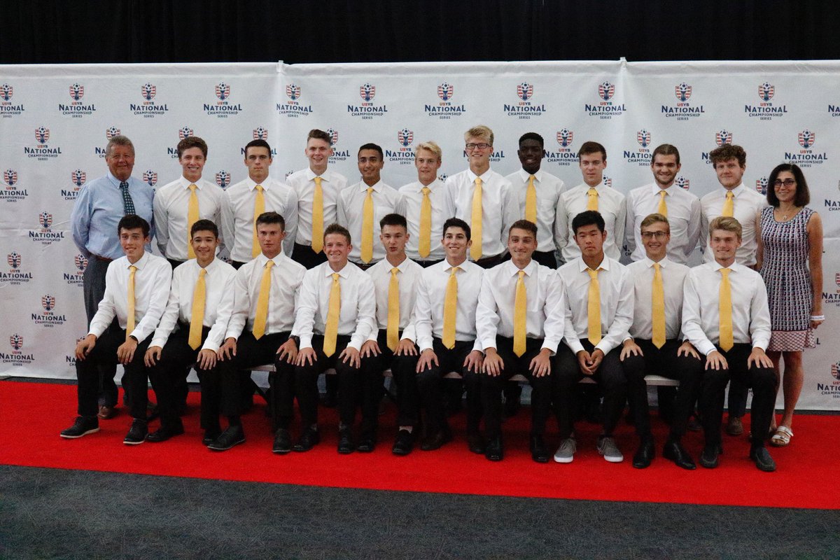 MichWolves1974's tweet image. 01 Michigan Wolves attending the luncheon at Nationals in Kansas.