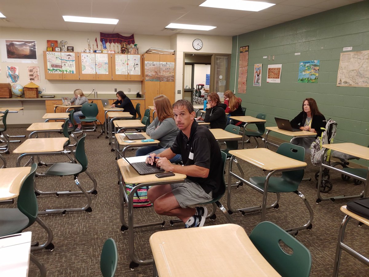mcculloughmg's tweet photo. Some of our friends digging into https://t.co/GYbn9zqdYw #PBL with @MattWprincipal and I. #lmtc19 #miched https://t.co/wfz8Y4wiGw