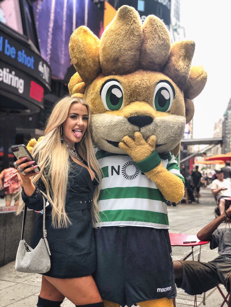 My City Paper Youtuber Meets Soccer Tana Mongeau With Jubas Sporting Cp Mascot In Times Square Tanamongeau Sportingcp