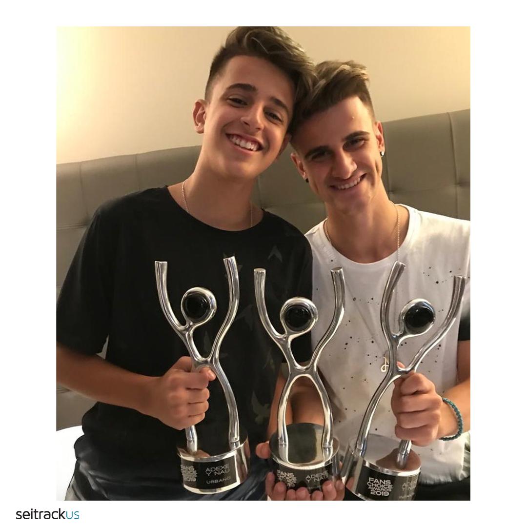 seitrack_us's tweet photo. Felicidades @AdexeYNau por ser los ganadores en las categorías #Urbano #Teenagers e #Infantil de los premios @fchamx #FansChoiceAwards2019 ⭐️ #naudexers gracias por el apoyo! #FCHA2019 #SeitrackUS 🎶 https://t.co/tyQlcrHIOU
