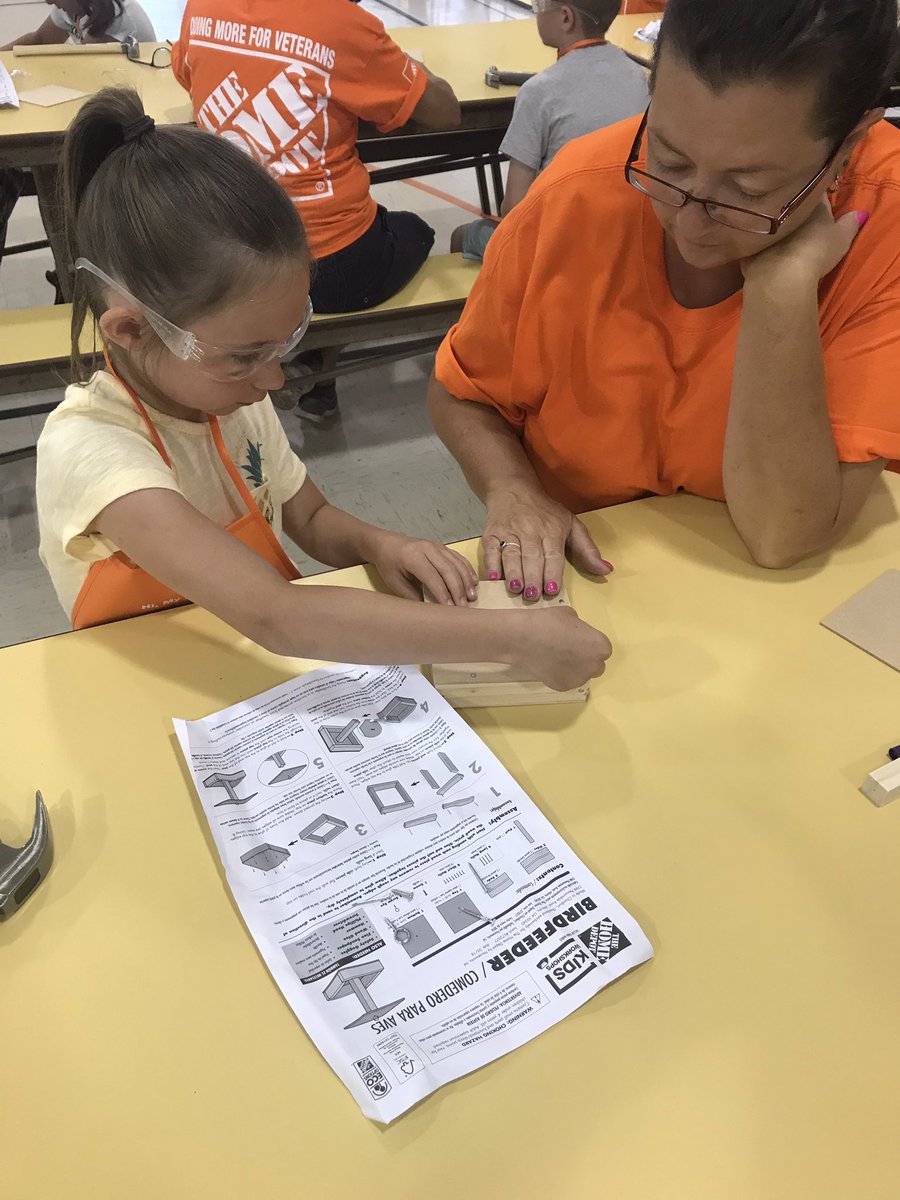 DCSummerHEAT's tweet photo. Building bird feeders with our friends from the Home Depot! Thank you for visiting us today at @DCSummerHEAT @DSBNSummerHEAT #building #creativity #homedepot #birdfeeders #community #thankyou #summerheat2019 https://t.co/KBKuiFAMy6