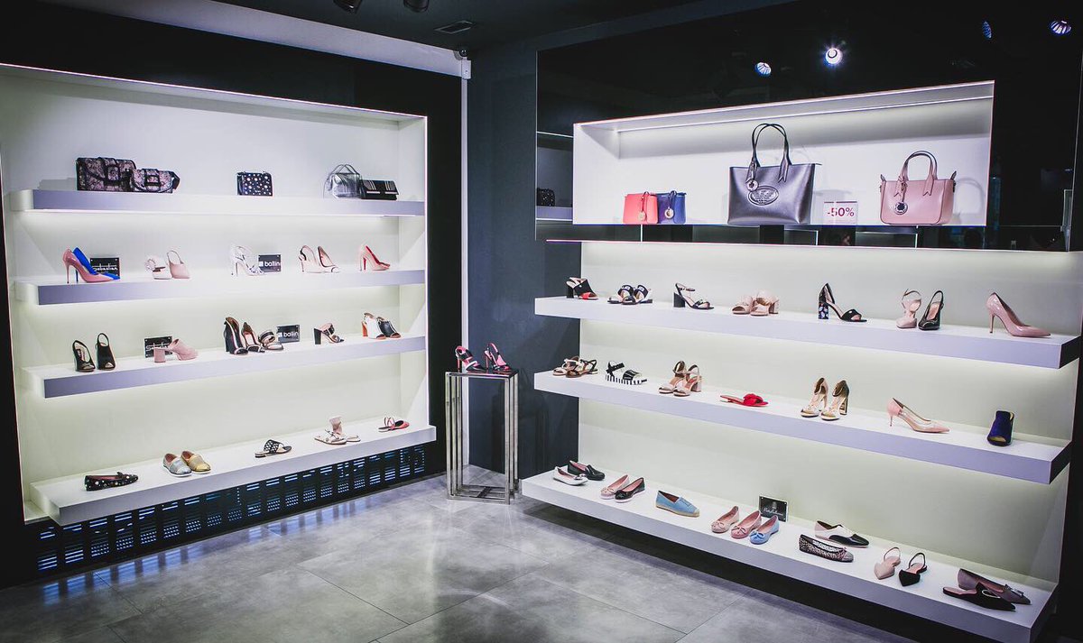 Modoza_com's tweet image. Мы открылись💥
Первый офлайн магазин Modoza распахнул свои двери в Киеве по адресу ул.Антоновича, 44, в Chicago Central House.
Только Ваши любимые мировые бренды! Только лучшие цены! Только Modoza ❣️