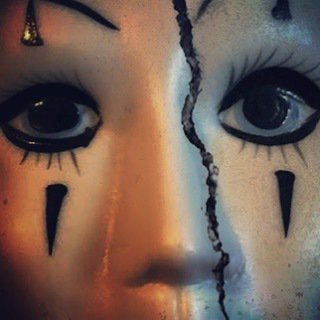 A_G_Rowley's tweet photo. What have you done?

#magic #magician #horror #horrordoll #magichorror #magical https://t.co/DsMMgr17EZ https://t.co/yvrHYlWrEt