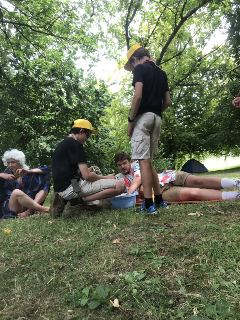 scout34_sl's tweet photo. Après une journée Concu plutôt intéressant dirons nous ...😅 Nous avons fini de désinstallations ! Et disons adieu à ce lieu magnifique encore mille fois merci aux propriétaires https://t.co/5R9abzr7pB