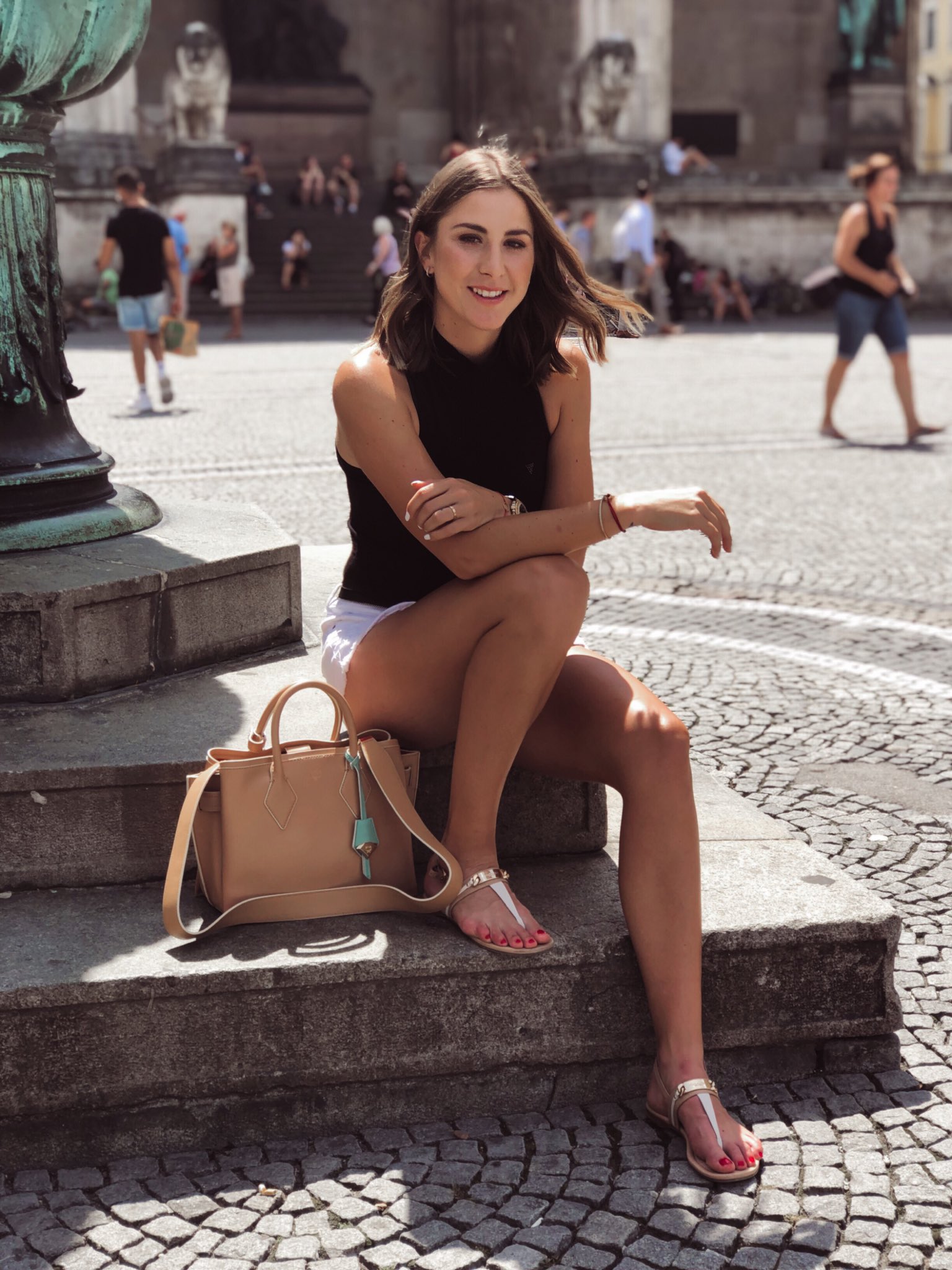 Belinda Bencic on X: When few hours in Munich 🥨🍺  t.coPrFOsxoK1O  X