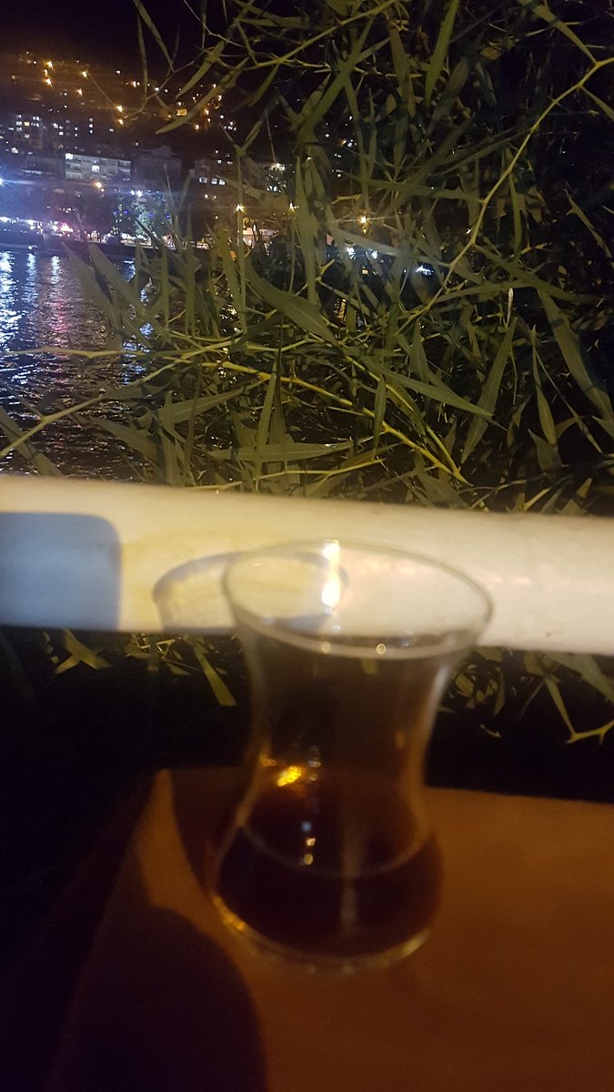 💙🌊 yarım çayın verdiği huzuru vermeyen dünya sana da iyi geceler..