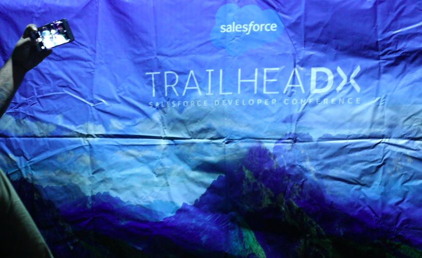 NarulaSurbhi's tweet photo. Get to know more about founder of @Apexchamp18 @JollyPaarth & #TrailheaDX19GG insights from our MVP @VINAY_SFDC & #lightningChamp @pritamsfdc also get to know about CTO journey from @AjayDubedi.
RSVP fast : https://t.co/uDfHGzAL46 https://t.co/qDemBKNrZT