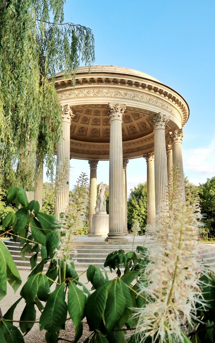 Le temple de l'amour au Domaine de Trianon
#trianon #versailles #Yvelines #MagnifiqueFrance #versaillespalace