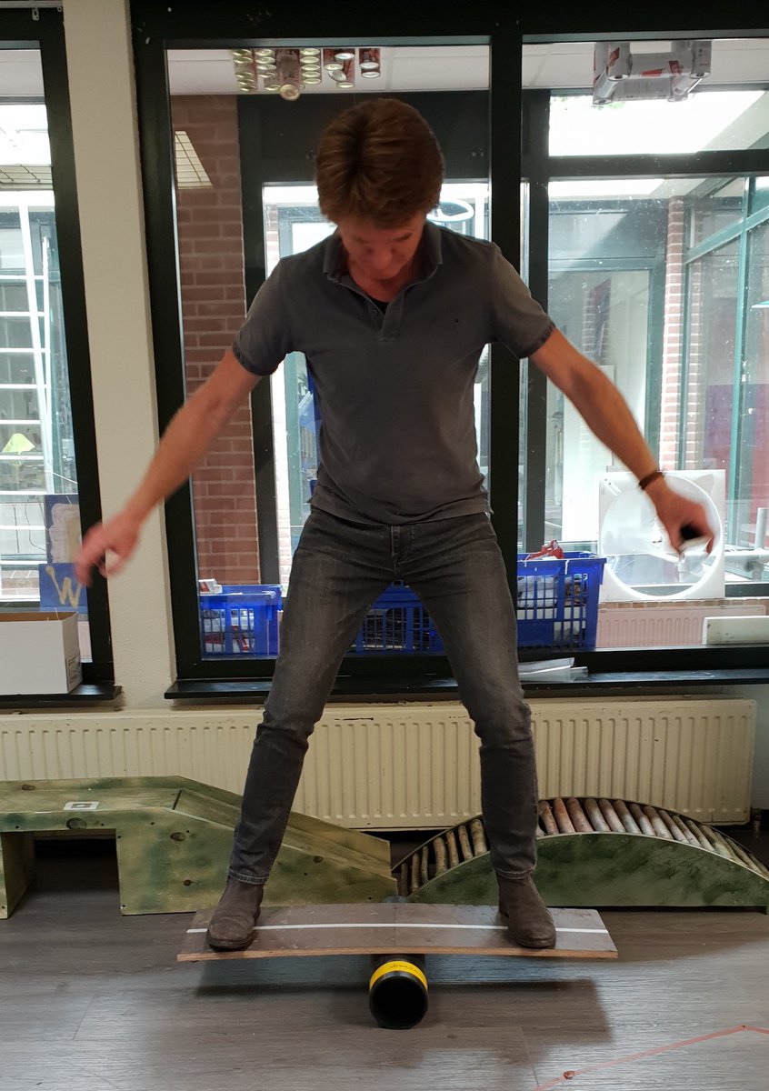 WALHALLAb_NL's tweet photo. Het WALHALLAb...hebben we nu #zomervakantie of niet? Logistieke verbetering, de was doen, en onze bestuursleden vinden balans..
#hittegolf
#horrorhitte https://t.co/dOgiRIBmvi