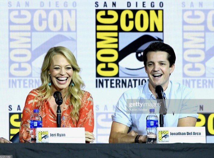 JeriLRyan's tweet image. Pure joy to share this experience with my dear friend ⁦@JonathanDelArco⁩ ❤️❤️❤️ #theBorgarebackbaby ⁦@startrekcbs⁩ #StarTrekPicard