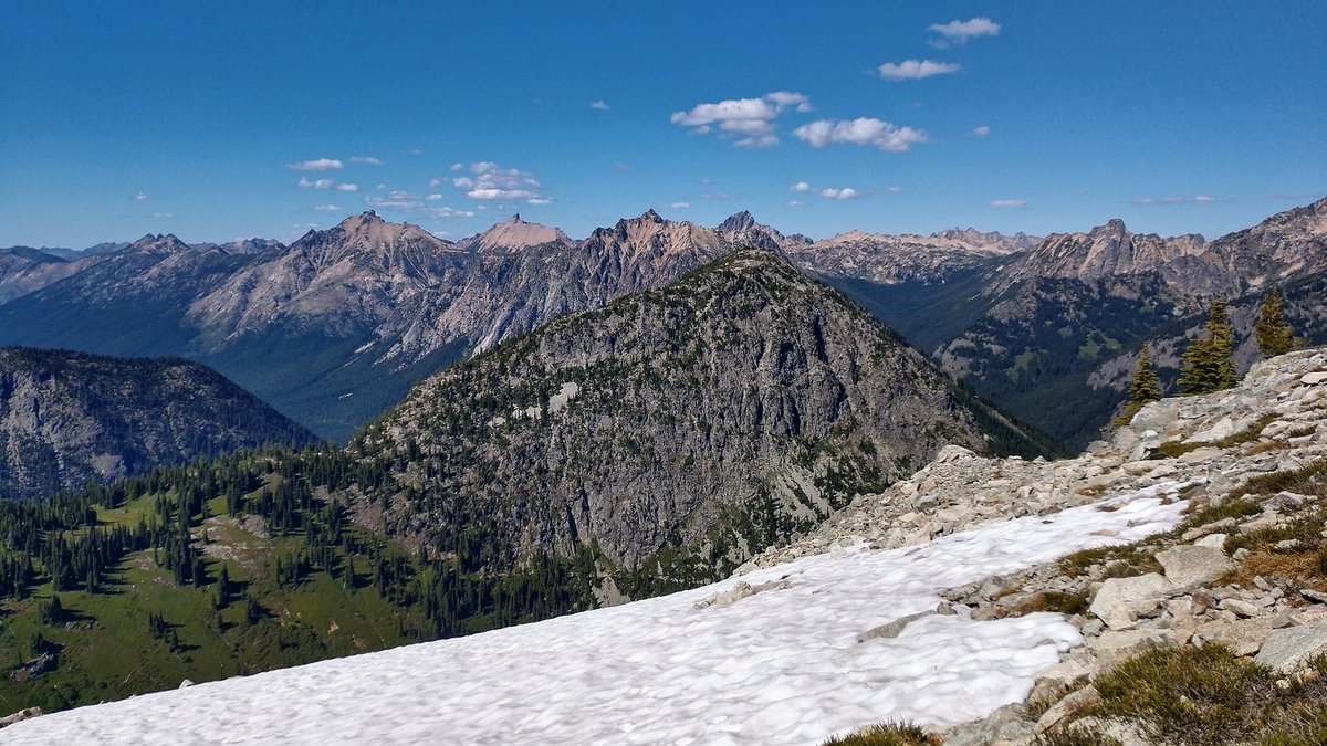 TKoutside's tweet photo. #MaplePass #NorthCascadesNationalPark https://t.co/PahaU9v4yr