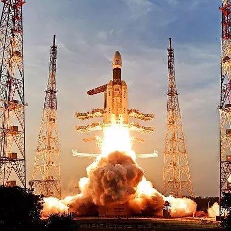 nam_to_suna_h_n's tweet photo. Here are some glories of unstoppable india.
A big congratulations to #ISRO.
#Chandrayan2
#Womanpower
#Mvanitha
#RituKaridhal
#HimaDas https://t.co/HcLsMHPElB