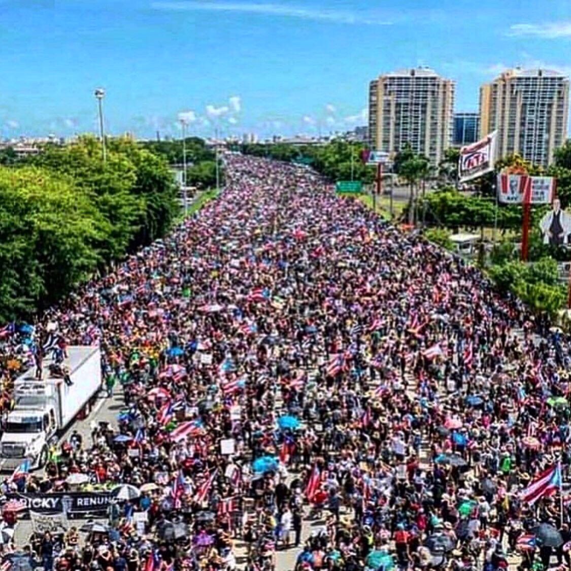 julissamusic's tweet photo. 🙏🏼 ⛅️ 🇵🇷❤️
————————-
#PuertoRico #PuertoRicoSeLevanta #DiosTeGuarde #OrandoPorPR #Paz https://t.co/ScnjJliJAx
