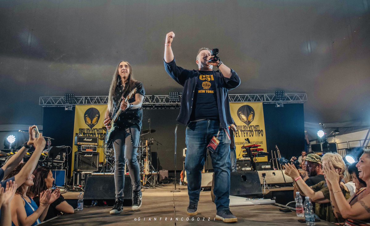 tipaldi's tweet image. Soundtracks Docufilm Doppio DVD presentazione live con Sergio Aschieris (Bad Bones)🤟🏻🎸🔥🎤🎶