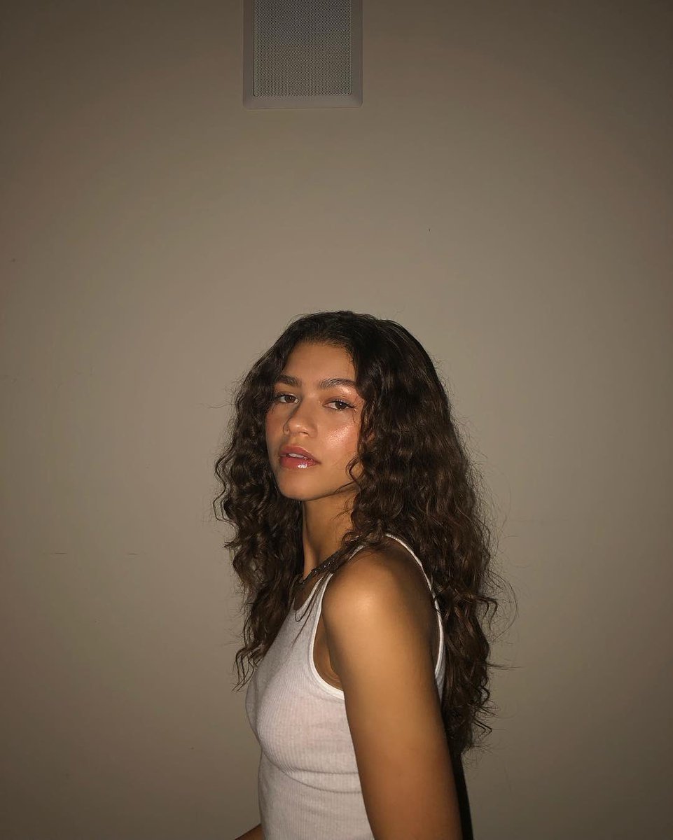 pictures's tweet photo. Zendaya https://t.co/HNPcql7MvJ