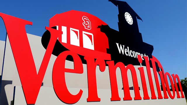 USD &amp; USD Foundation are excited to announce the joint gift of $200,000 to benefit the Vermillion NOW! 3 campaign for <a href="/VermillionSD/">Vermillion, SD</a>‼️

This gift will continue to deepen USD's connection to the Vermillion community. Learn more 👉yote.us/2Z6eTUS 🐾 #YoteLife #LOVermillion