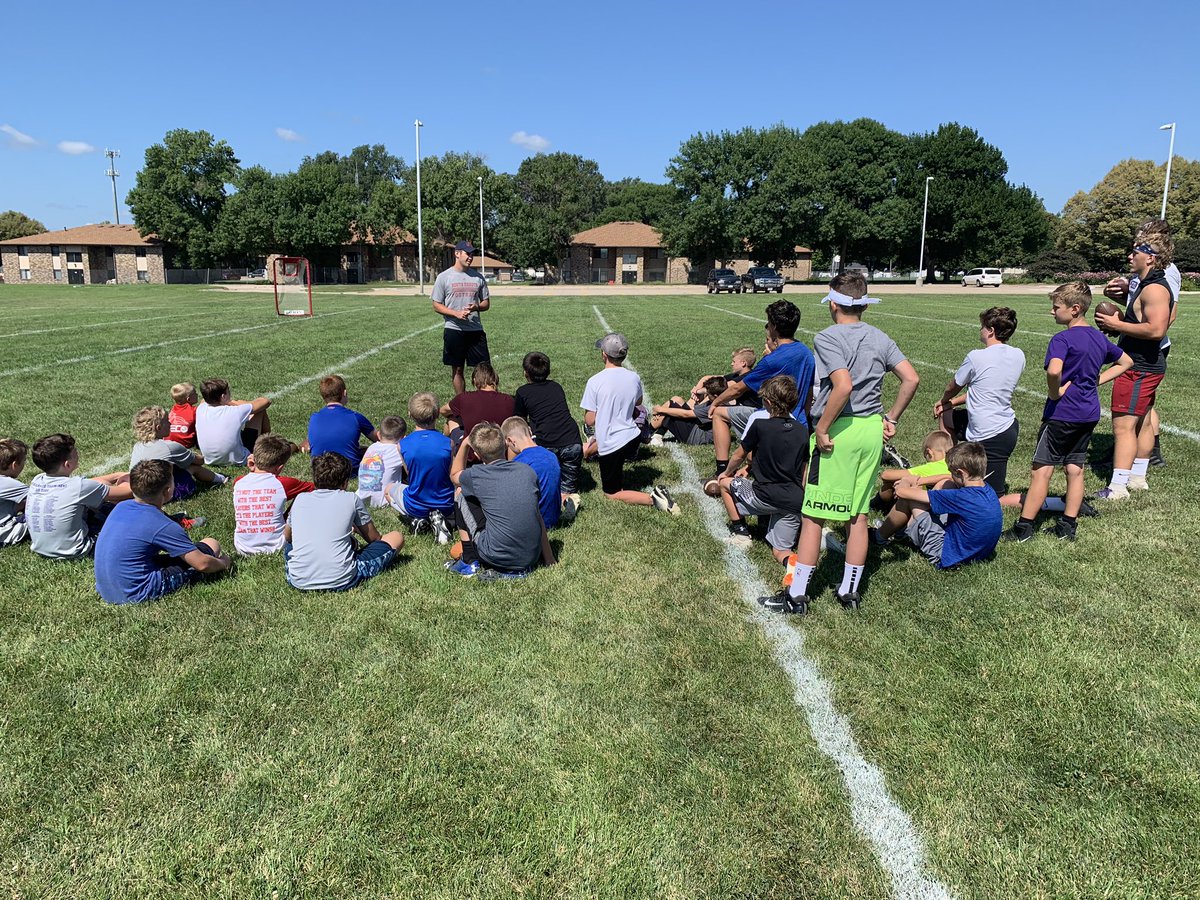 Coach_Soukup's tweet photo. Great first day of QB Camp!
Over 30 kids at camp this year. Special S/O to former Blair standout @MerkinMert for stopping by and speaking to the group. 
#BlairBears https://t.co/CB0knv7G23