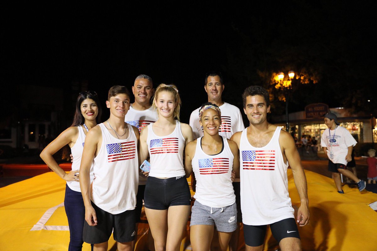 zackvolpe3's tweet photo. The Clovis Street Vault was by far the most exciting meet I've competed in. I want to give a big thank you to @DreamActivewear for the awesome jerseys and to my teammates for an outstanding performance, allowing us to win the meet. Hope to be back next year! #napva #polevault https://t.co/nl1rszqWHT