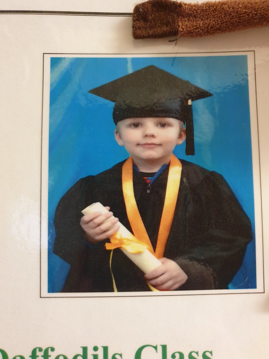 Rhiver1's tweet photo. Micro bytes had a mini graduation from nursery. I love the fact they did the photos this way :D @NitebytesFM https://t.co/nGywX8jY2k