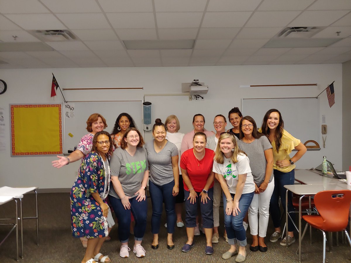 #TeamFair group pic! Rockstar teachers right here! #PBL  #WakeEdSummerSTEM <a href="/wakeedpa/">WakeEd PARTNERSHIP</a> @STEM_WCPSS