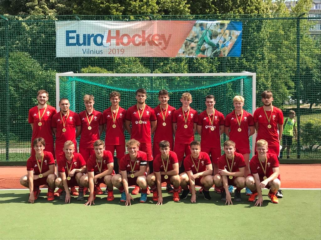 willriley976's tweet photo. Fantastic weekend 🏅🏆 winners and promotion @eurohockeyorg U21s @HockeyWales . Thank you @DitahockeyUk @byrdy19 @Cardiff_Hockey https://t.co/5BI0Y7H28h