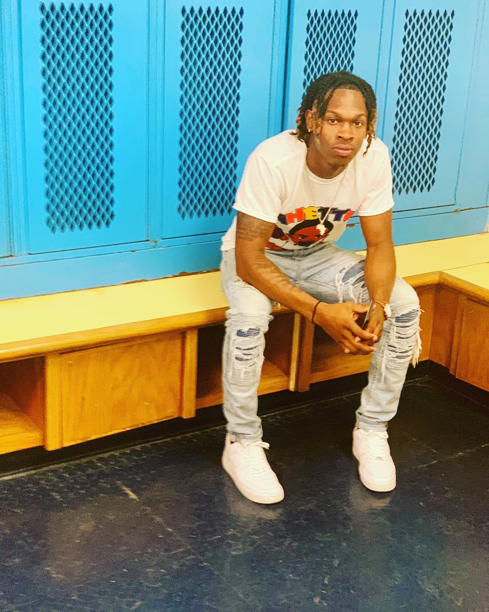 datmayeskid's tweet photo. #WhosWhoAtGSU 
🐝Bebe 
📍Jonesville, La
📚Psychology Major 
🎓Senior, #GramFam20 
💈On Camp Barber, 📱Cellphone Tech, 👨🏽‍🔧On/Off Camp Mechanic,👕I Make T-shirts
🕺🏼Kickback King #ClubLabella
🚭I don’t smoke....but I Drank🥤🤠
Stuck in some mud? Big Blue Gotcha🤠💪🏽 https://t.co/KV5XLzQEKw