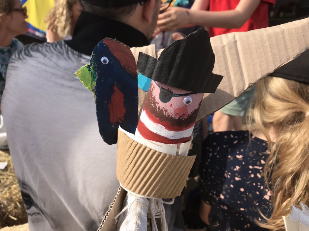 BrilliantBuilds's tweet photo. We have just returned from an excellent Latitude Festival! Despite the unpredictable weather, many piratey creations were made :)
#latitudefestival #cuttingandsticking #latitudefestival2019 
Thank you to all the volunteers who helped! https://t.co/TK2UUUZazq