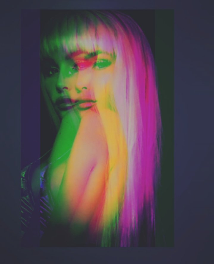 ╰─·· Erᥱs mᥲ́s, mᥙᥴho mᥲ́s. Coᥒvιᥱrtᥱ ᥱsᥲ ᥴhιsρᥲ ᥱᥒ ᥙᥒ mᥲᥣdιto trᥙᥱᥒo. ··─╮