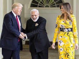 ViralInFact's tweet photo. PM Modi might want to learn a thing or two about powerful &amp; graceful body language from the Pakistani PM.

#KhanMeetsTrump #ImranKhanVisitsUS #ImranKhanOurPride https://t.co/l48CRX4FFC