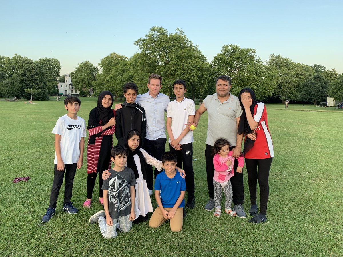 Eoin16's tweet image. On the walk home from dinner this evening I was asked to play a game with this lovely Afghan family.. #ThePowerofsport