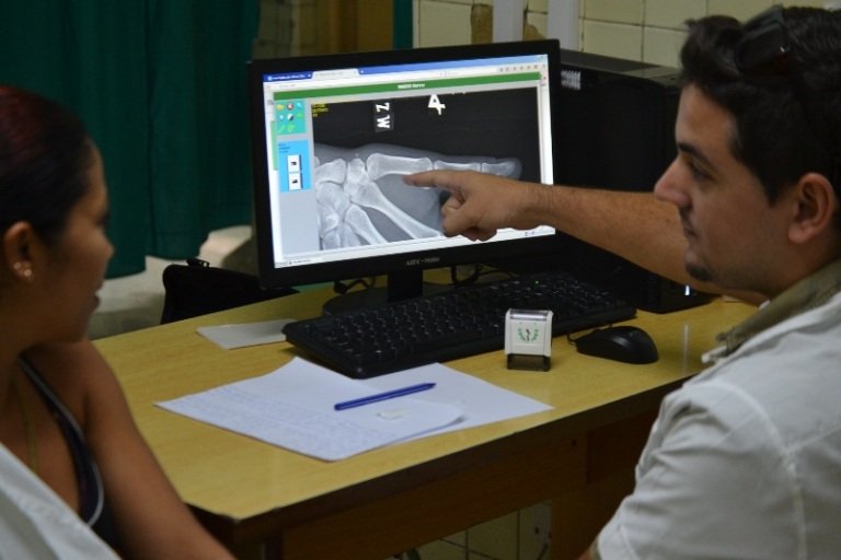 CubaOrtopedia's tweet photo. La Sociedad Cubana de Ortopedia y Traumatología se une al llamado del Presidente @DiazCanelB de actualizar la especialidad desde la capacitación, el #desarrollo tecnológico y la práctica, y brindar un mejor servicio al pueblo. #CubaPorLaSalud 🇨🇺 https://t.co/4f6a6zTpIO