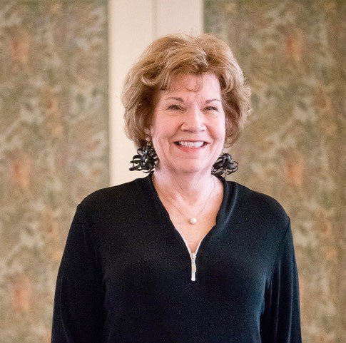 ARCSFoundation's tweet photo. Pam Meadowcroft, the 2019 #ARCSLight recipient in the Pittsburgh Chapter is a #volunteer of distinction. Pam says, "ARCS is a way of a turning my talents into meaningful contributions to our region's and nation's scientific competitiveness." Congrats, Pam!  #womeninSTEM https://t.co/6o19asnTzS
