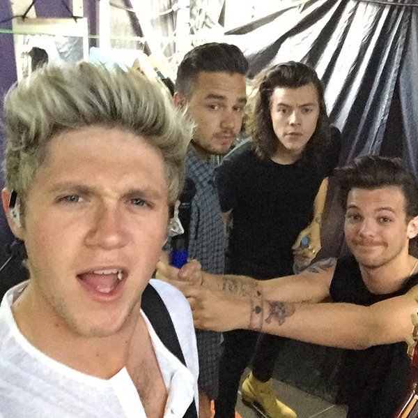 gracewee79's tweet photo. 'You and me got a whole lot of history
We could be the greatest thing that the world has ever seen
You and me got a whole lot of history
So don't let it go,we can make some more, we can live forever'
#9YearsOfOneDirection https://t.co/QKZPhwRtOZ