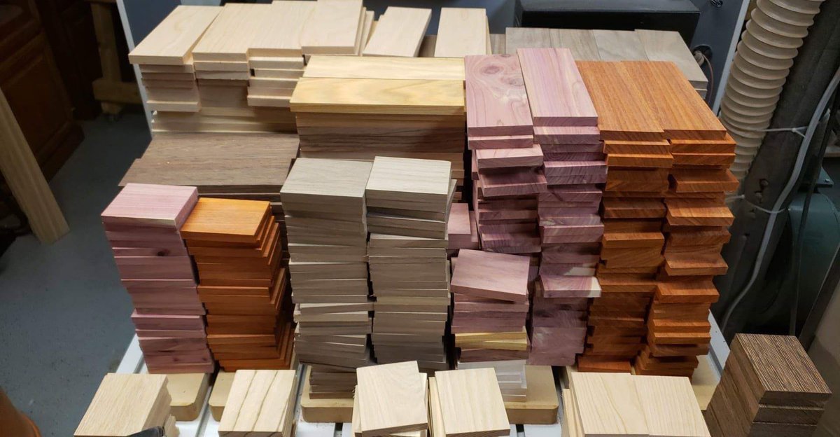 The Nomad's Dice Towers are awaiting their magnets for this next round of manufacturing.

#Dicetower #kickstarter #tabletopgaming #ttrpg #DnD #dicerolling #DnD5e #PathfinderRPG #pathfinder #shadowrun #boardgames #NomadsArmory