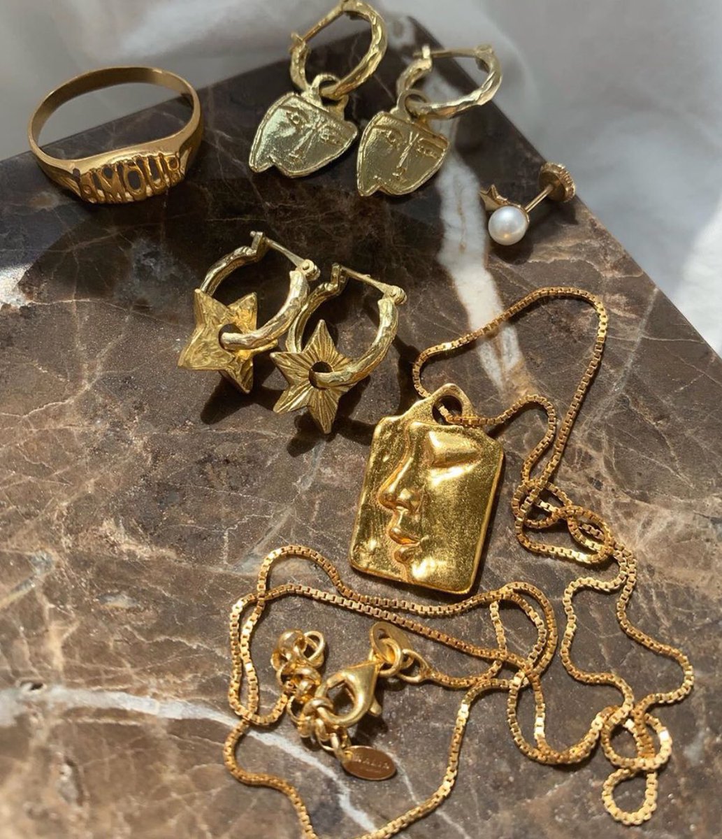 MNJewelryDesign's tweet photo. #gold #rings #earringaddict #Chain #24k #Image #pearl #MondayMotivation #jewelry #designer https://t.co/I5TMooCyvh