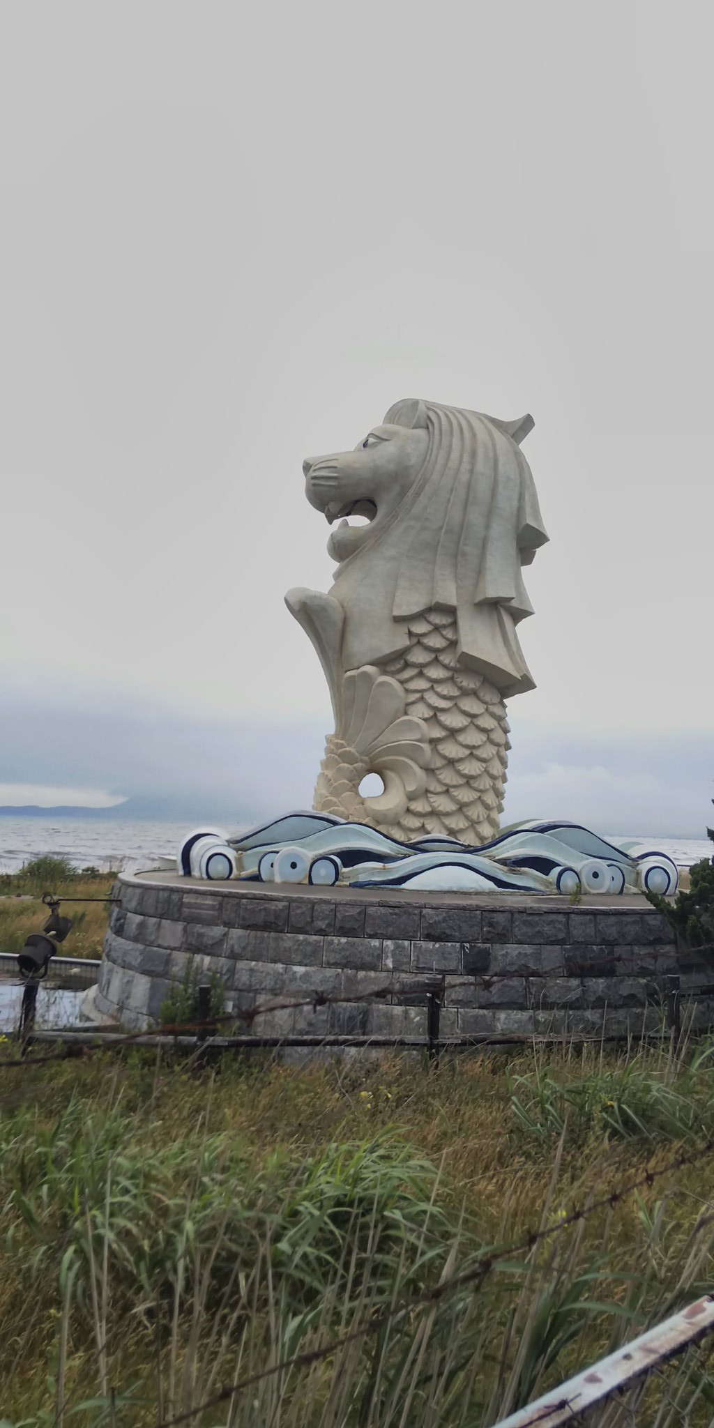 Uzivatel Yasuki68 Na Twitteru 函館でみつけた寂しいマーライオン 函館 マーライオン Marlion T Co O5bx5xyb0t Twitter