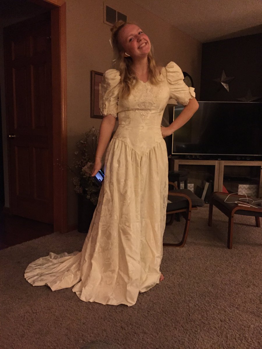 stevelubbe34's tweet photo. @emma_lubbe has been going through her @C_lubbe72 mama’s closet. Such a beautiful girl. BUT DON’T GET NO IDEAS!!! #Ruleof25
No marriage, No babies until at least age 25. .....maybe time to revise... #Ruleof35 https://t.co/lwzvaX49oS