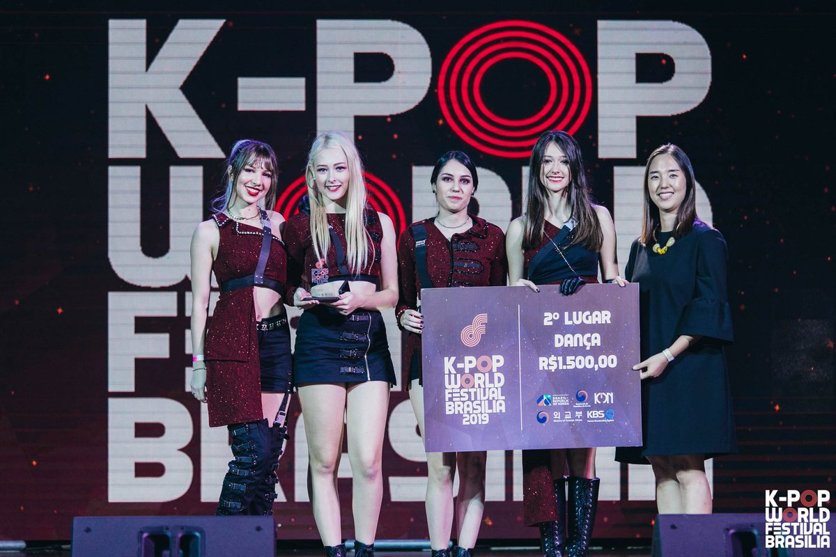 QueensQor's tweet photo. Foi incrível ter a chance de participar do KWF! Parabenizamos todos os participantes pelas incríveis perfomances! Obrigada a organização e a plateia! 
#koreaon #kpop #kpopcover #blackpink #coverblackpink #blackpinkdancecover #dancecover #dancecoverkpop #lisacover #jisoocover https://t.co/aAog1cD6d8