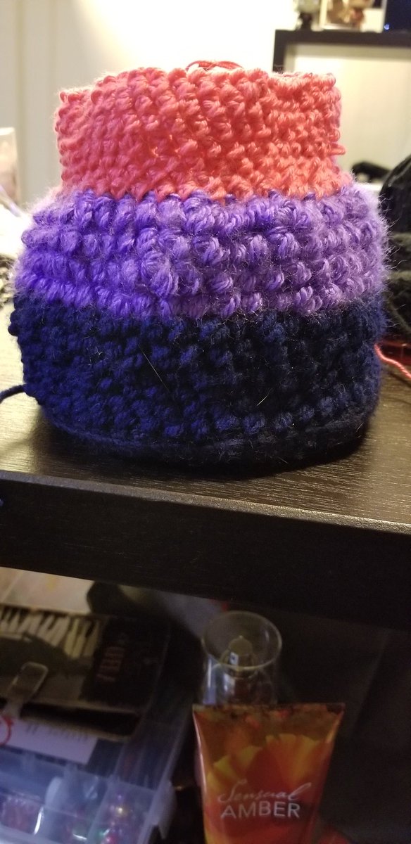 LandonKade_'s tweet photo. @vampbyte Yo, I'm Cassi or Landon or Kade. I'm a writer and a crafter who makes crochet dice bags! I'm also taking commissions!

Ao3: https://t.co/Xu7XS3x7uh

Etsy: https://t.co/4KWbkiS7NA

Kofi: https://t.co/3dnv2g3VDF

PayPal: https://t.co/EYYY7TsWvN 

Wishlist: https://t.co/SLAgxlBJUf https://t.co/JM0ttuIane