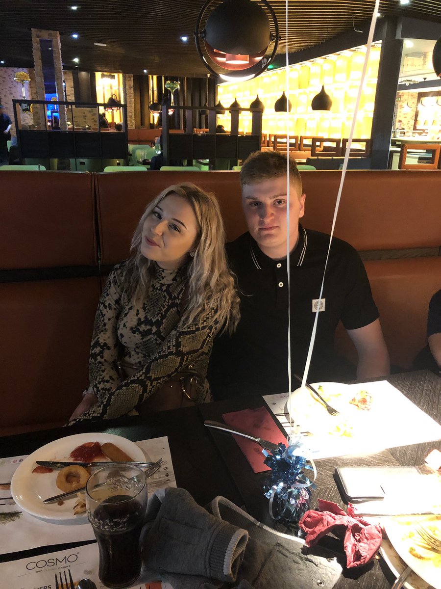 charls5's tweet photo. 💙💙💗💙 https://t.co/PxrDrcs8DP