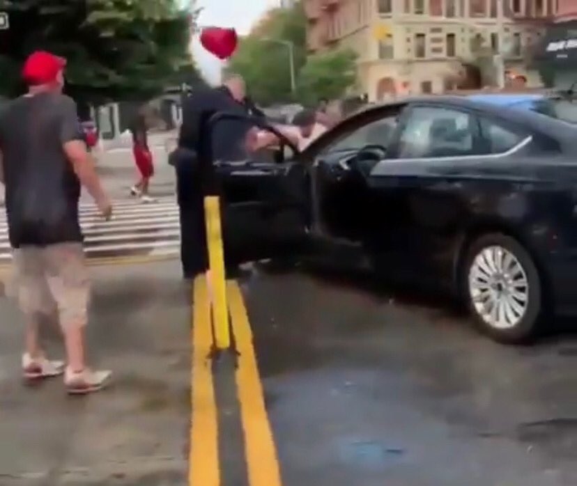 TerenceMonahan's tweet image. The videos of cops being doused with water and having objects hurled at them as they made an arrest in #Harlem is reprehensible. NYC’s cops &amp;amp; communities have made remarkable progress — together — but EVERY New Yorker MUST show respect for our cops. They deserve nothing less.
