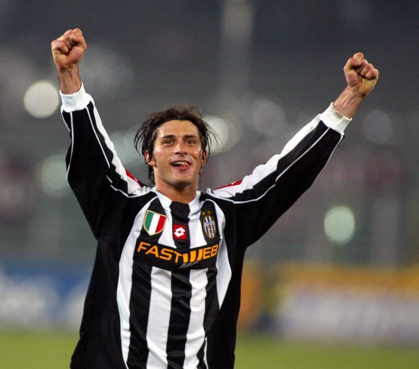Happy birthday to Juventus legend Alessio Tacchinardi, who turns 44 today.

Games: 404
Goals: 15 : 15 