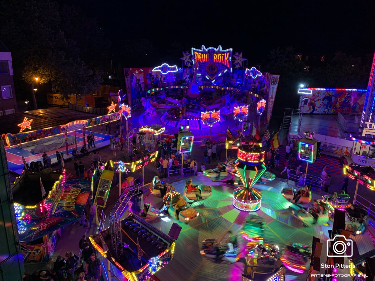 PittensStan's tweet image. Dit weekend veel foto’s en video gemaakt op de @KermisUden van de week nog wat maken en zaterdag misschien richting Tilburg kijkje nemen op de #tilburgsekermis
