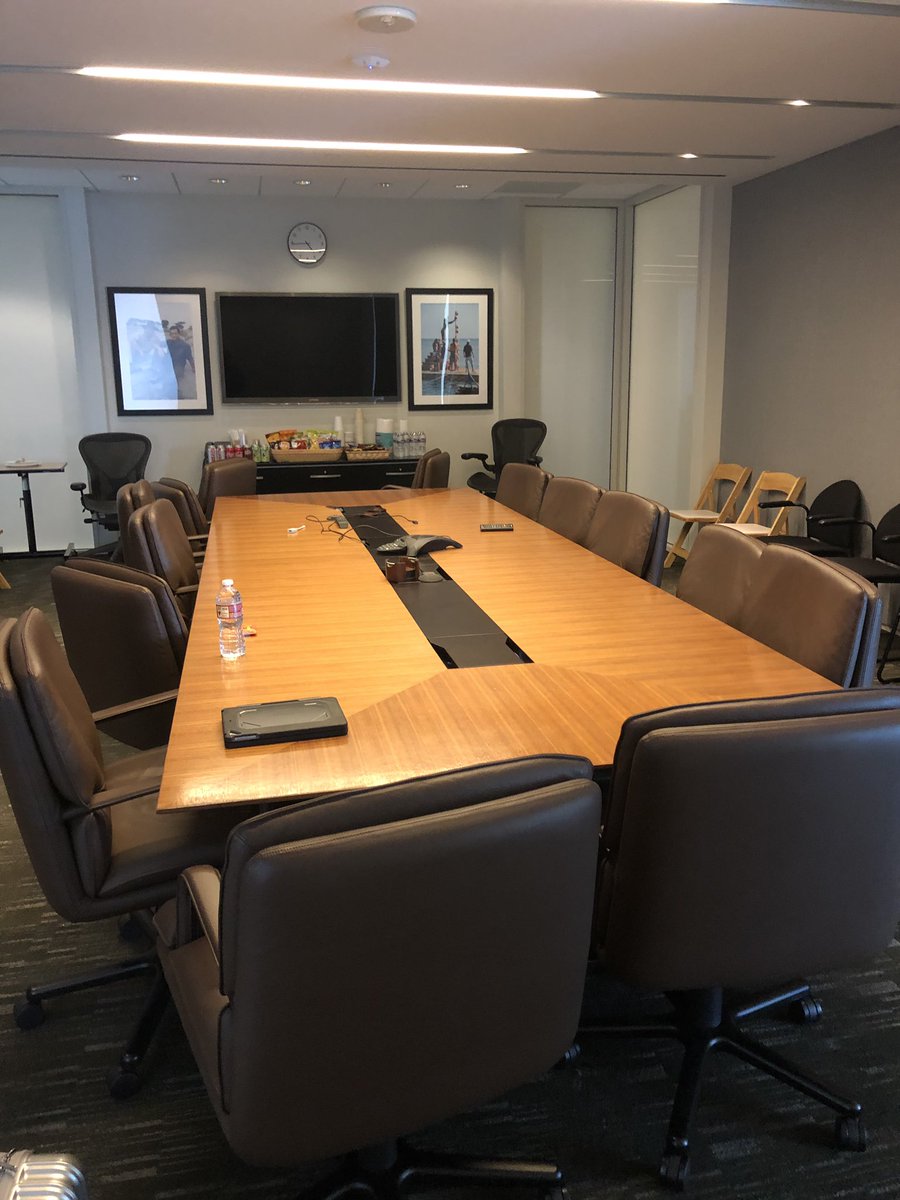 DeafShowRunner's tweet photo. After my meeting with one of the studio executives last week. #keepingmytrainmoving #ASeatatTheTable #MGMStudios #ThePitch #TheTwoEssences #RepresentationMatters #POCDeafTalent #BlackDeafTalent #contentcreator #EthnicityofDeafTalent #ElevatingOurVoices https://t.co/R9ANLJZ0zf