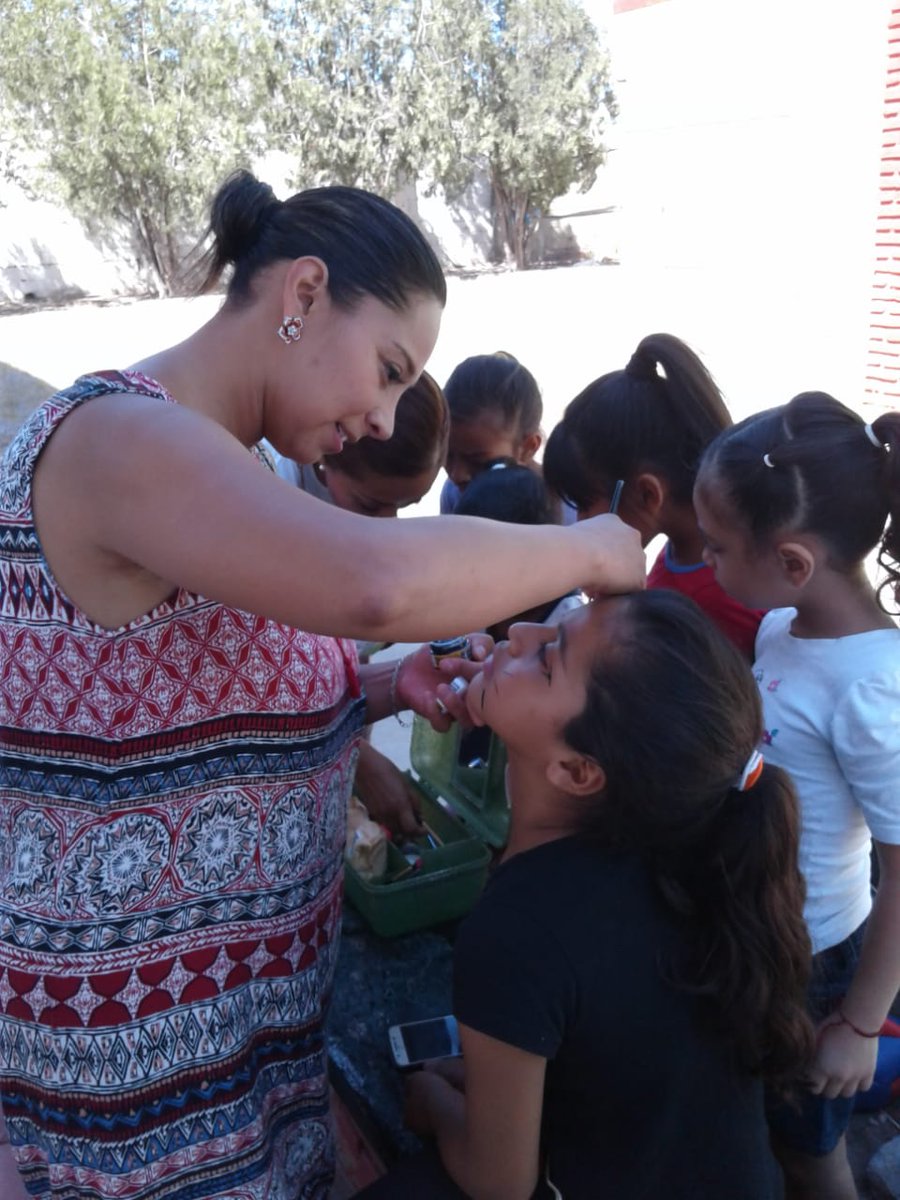 UnitedWayFUCH's tweet photo. Este sábado 20 de Julio nuestros #Voluntarios de #TPI 2 prepararon una mañana genial en la Casa del Niño y el Anciano donde compartieron juego, risas y comida con los niños y niñas del albergue.

#Voluntariado #FondoUnidoChihuahua #UnitedWay #VIVEUNIDO https://t.co/ocv9TC1lN7