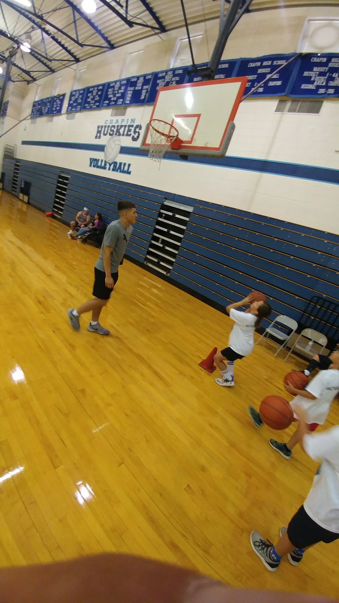 Giving back to our community and helping kids develop their love for basketball is one of our priorities! #ACC #YouthBballCamp #GivingBack #IAMEPISD #FutureHuskies