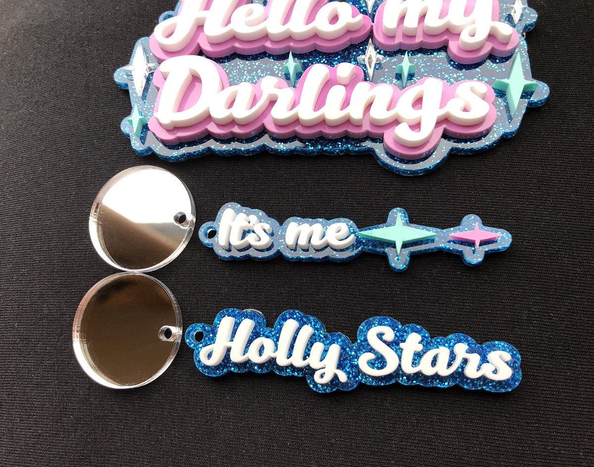 LefranCreative's tweet image. Hello my darlings, its me, @hollywstars ! Custom necklace and dangly clip on earrings for the supermodel and fashion guru herself. A nice subtle accessory for a trip to the shops or bricking someones window 💃